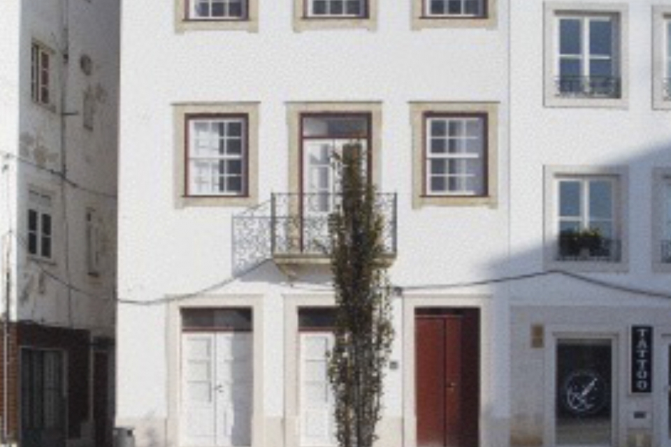 Terreiro da Erva, 9-11